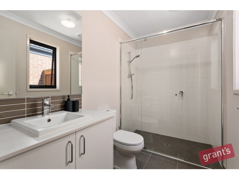 22 Elwick Drive, Clyde North VIC 3978