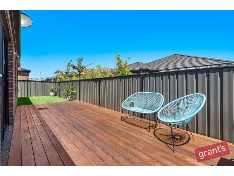 22 Elwick Drive, Clyde North VIC 3978