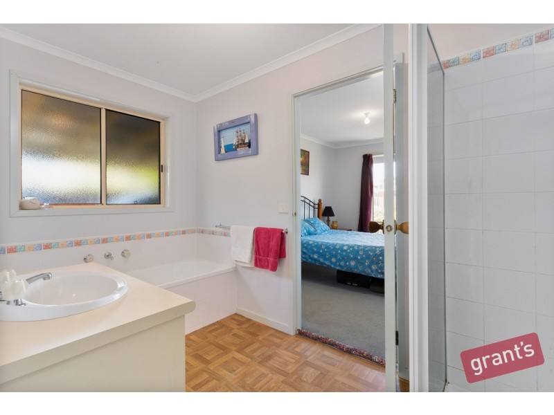 7 Woodbury Court, Narre Warren South VIC 3805
