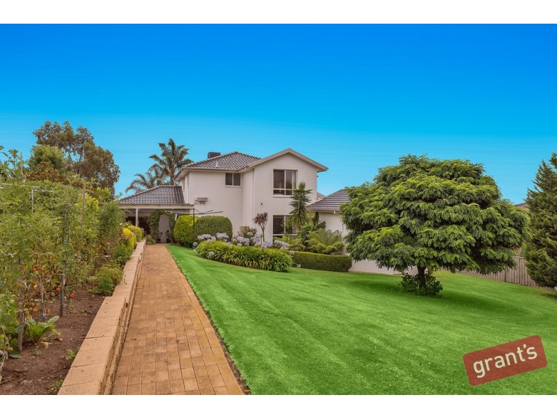 16 John Joseph Court, Narre Warren North VIC 3804