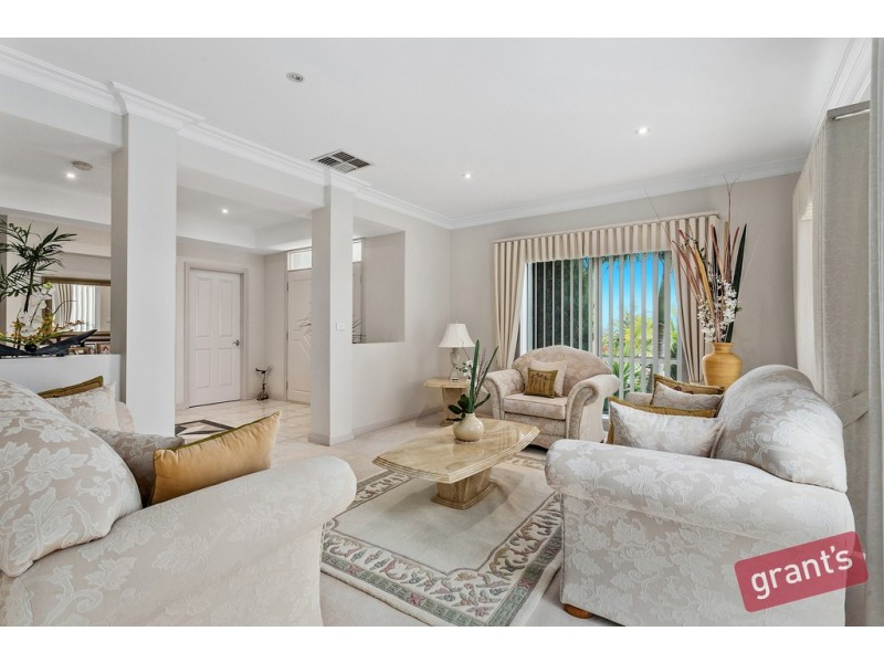 16 John Joseph Court, Narre Warren North VIC 3804