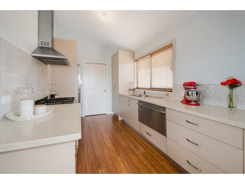 56 Barondi Avenue, Narre Warren VIC 3805