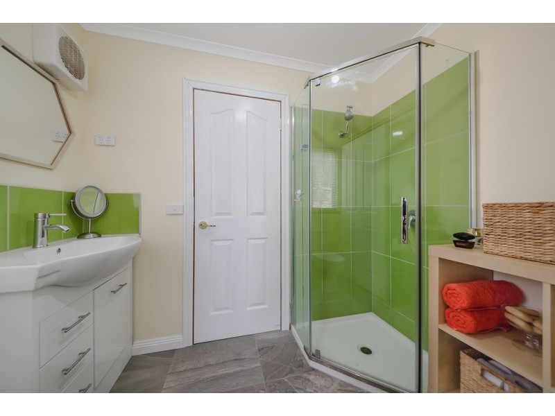 56 Barondi Avenue, Narre Warren VIC 3805