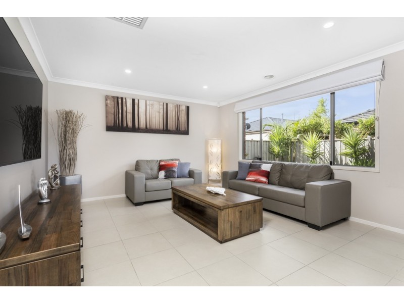 88 Boland Drive, Lyndhurst VIC 3975