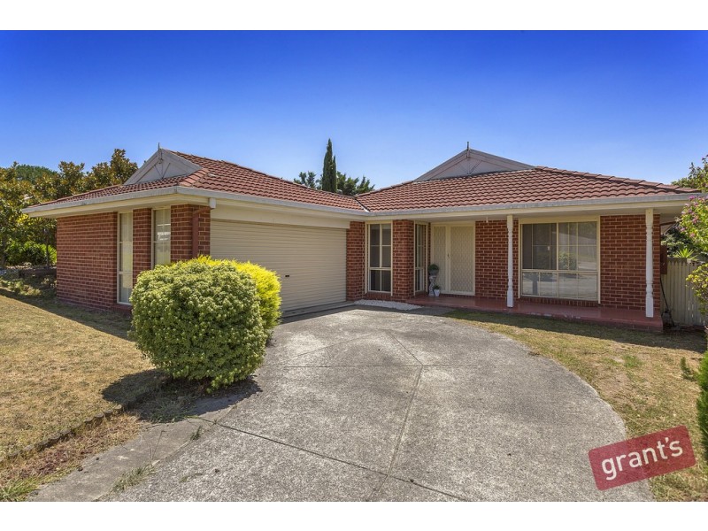10 Highmount Drive, Hampton Park VIC 3976