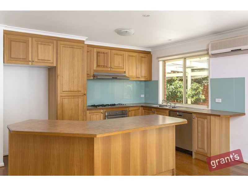 10 Highmount Drive, Hampton Park VIC 3976