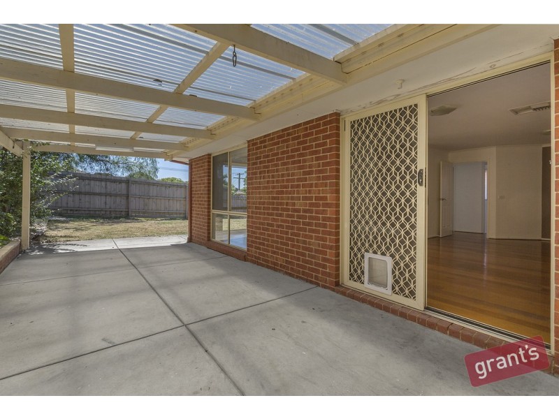 10 Highmount Drive, Hampton Park VIC 3976