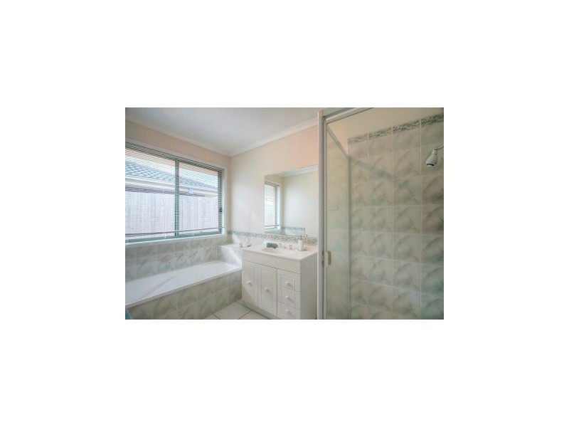 73 Harold Keys Dve, Narre Warren VIC 3805