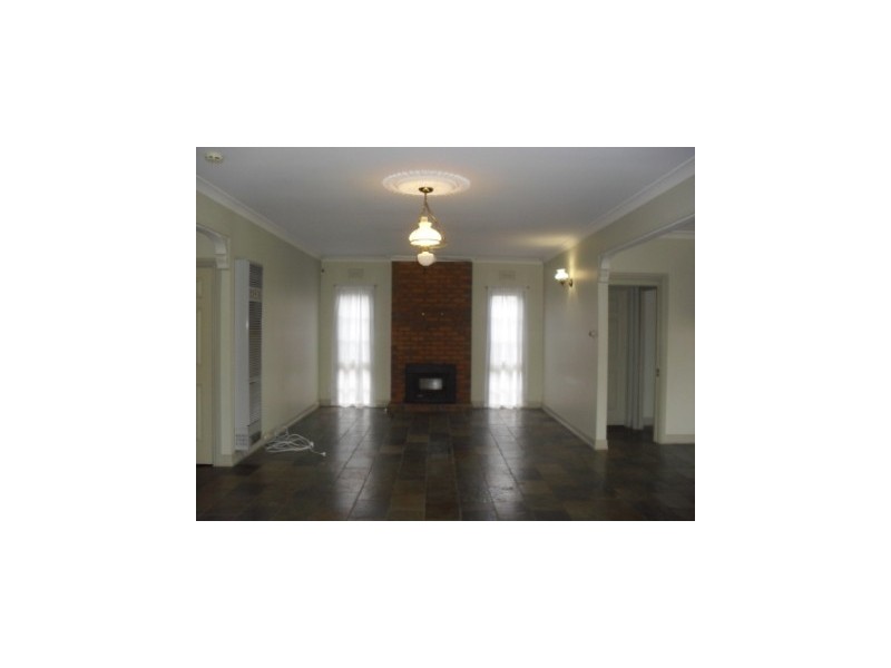 15 Emily Dve, Narre Warren VIC 3805