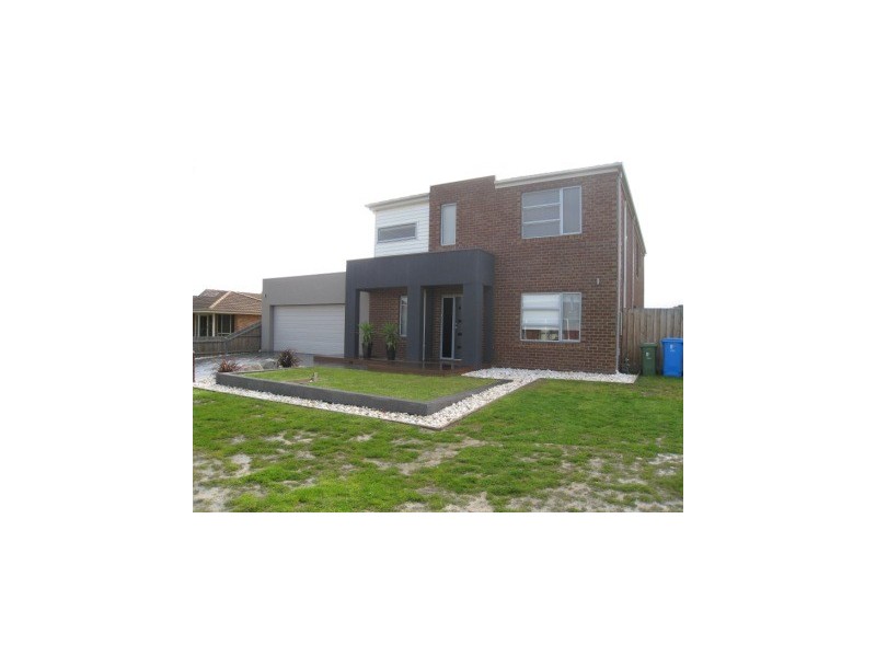 5 Meredith Clse, Narre Warren VIC 3805