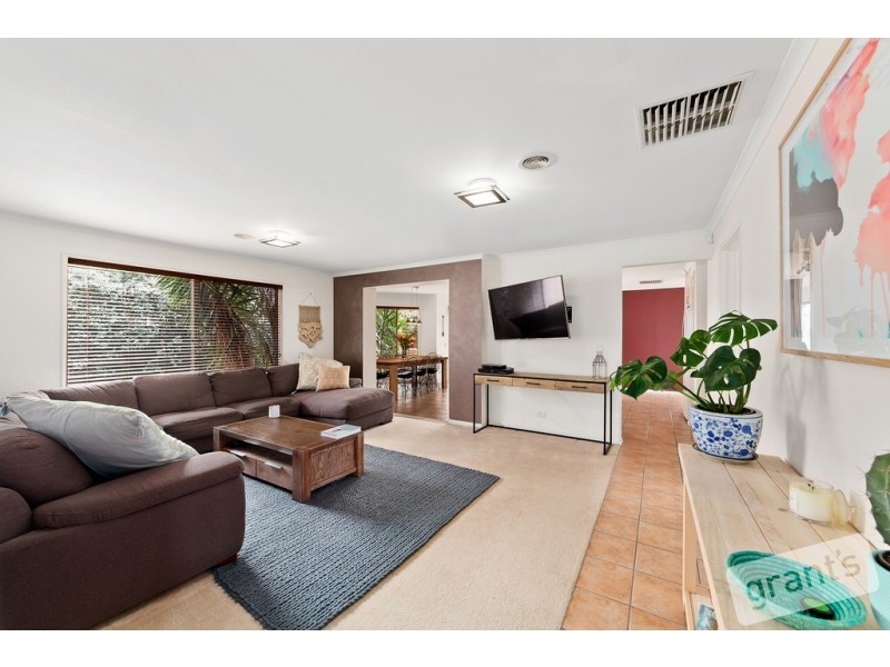 44 Sherwood Road, Narre Warren South VIC 3805