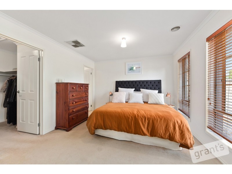 44 Sherwood Road, Narre Warren South VIC 3805