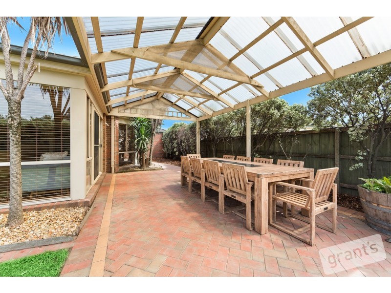 44 Sherwood Road, Narre Warren South VIC 3805