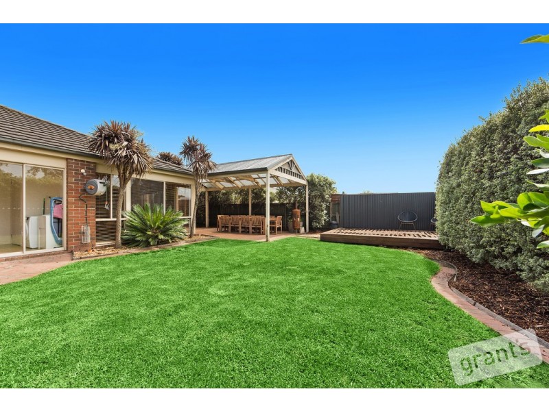 44 Sherwood Road, Narre Warren South VIC 3805