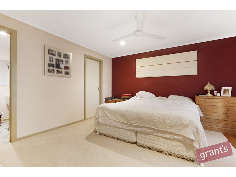 20 Garryowen Crescent, Narre Warren VIC 3805