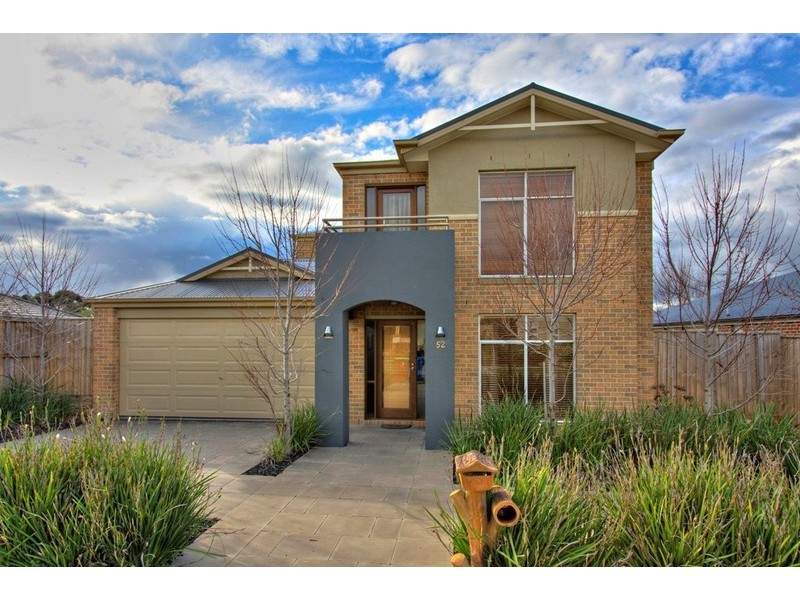52 Golden Grove Drive, Narre Warren South VIC 3805