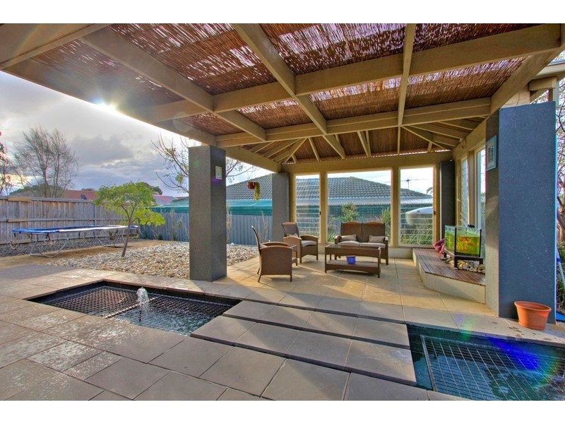 52 Golden Grove Drive, Narre Warren South VIC 3805