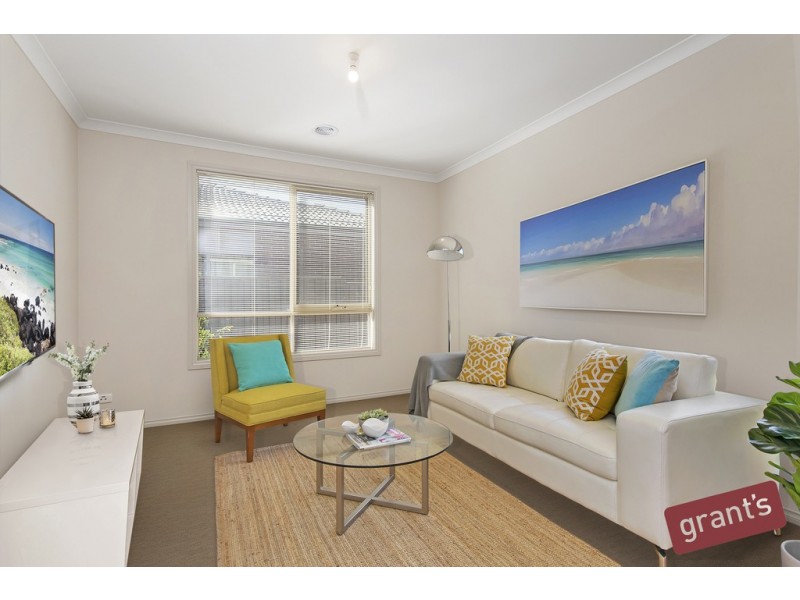 2 Salinger Lane, Narre Warren VIC 3805