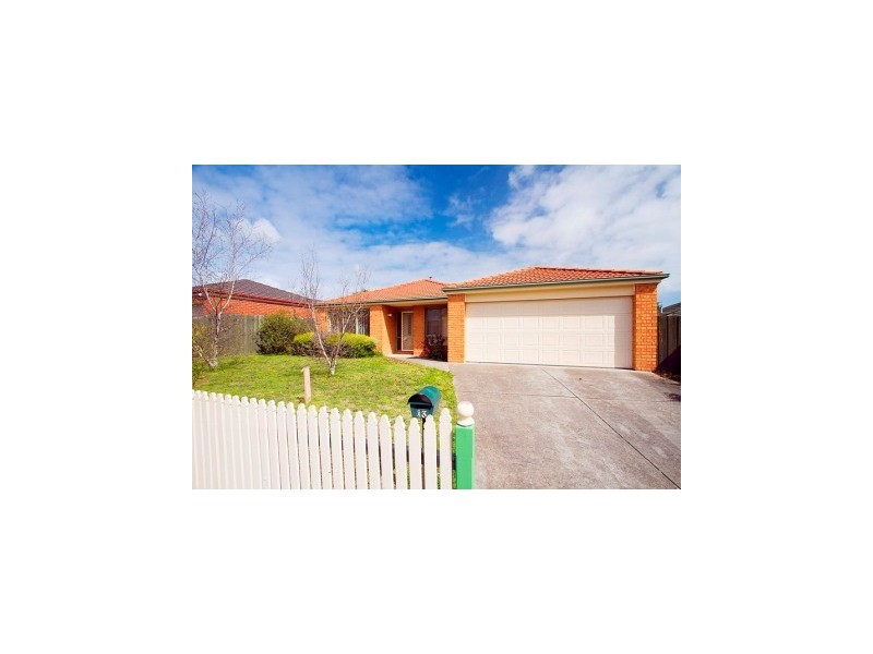 13 Jardine Crt, Narre Warren South VIC 3805