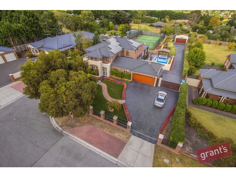 13 Roselea Place, Narre Warren North VIC 3804