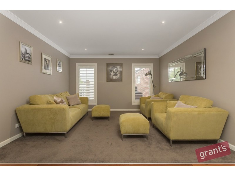 13 Roselea Place, Narre Warren North VIC 3804