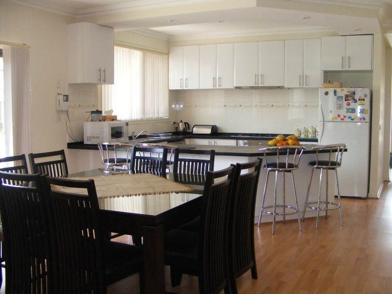 2 Charlwood Close, Lynbrook VIC 3975