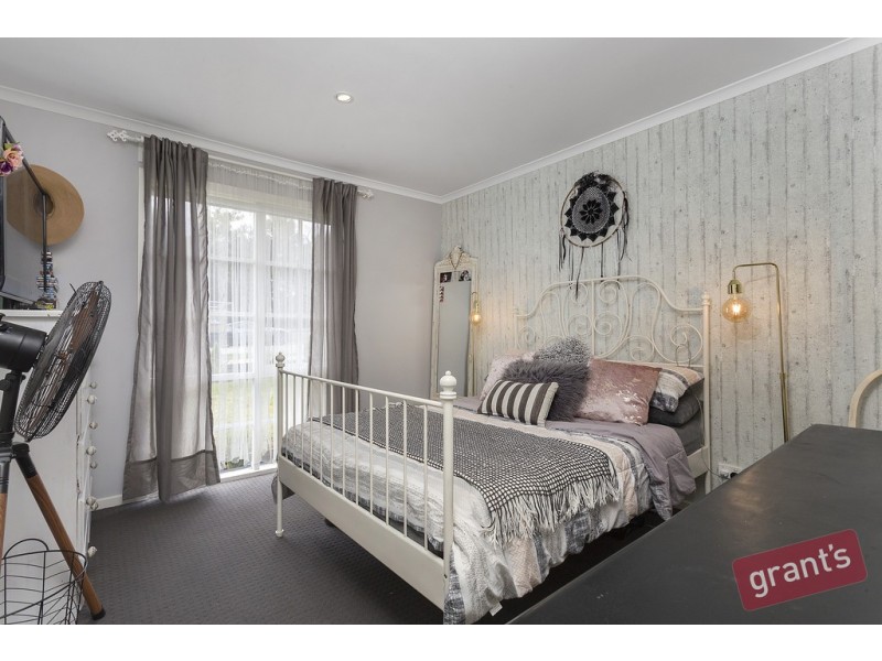 70 Huon Park Road, Cranbourne North VIC 3977