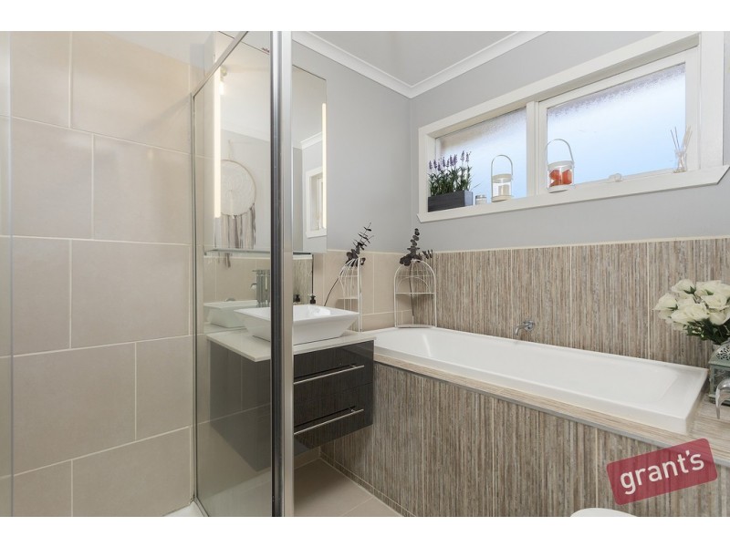 70 Huon Park Road, Cranbourne North VIC 3977