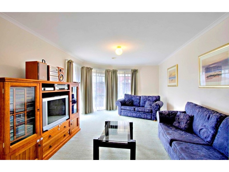30 England Walk, Narre Warren South VIC 3805