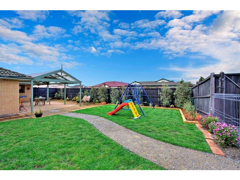 30 England Walk, Narre Warren South VIC 3805