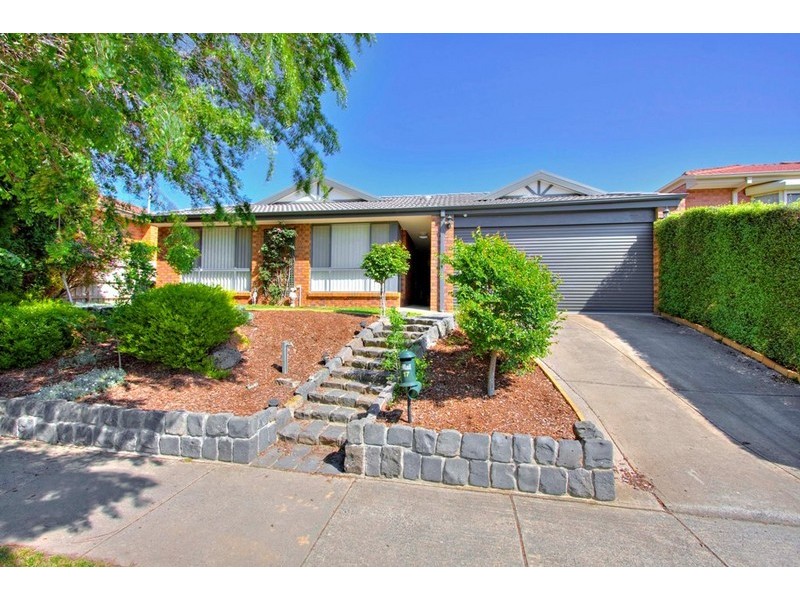 17 Clarinda Drive, Narre Warren VIC 3805