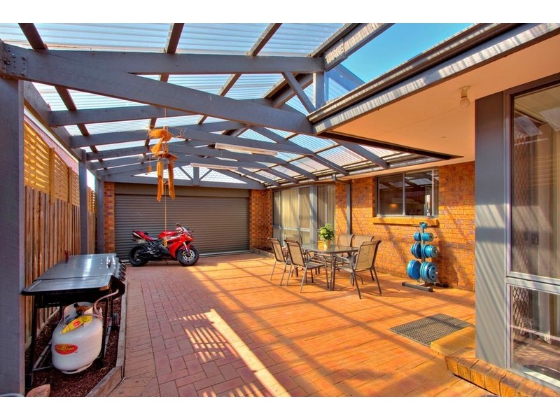 17 Clarinda Drive, Narre Warren VIC 3805