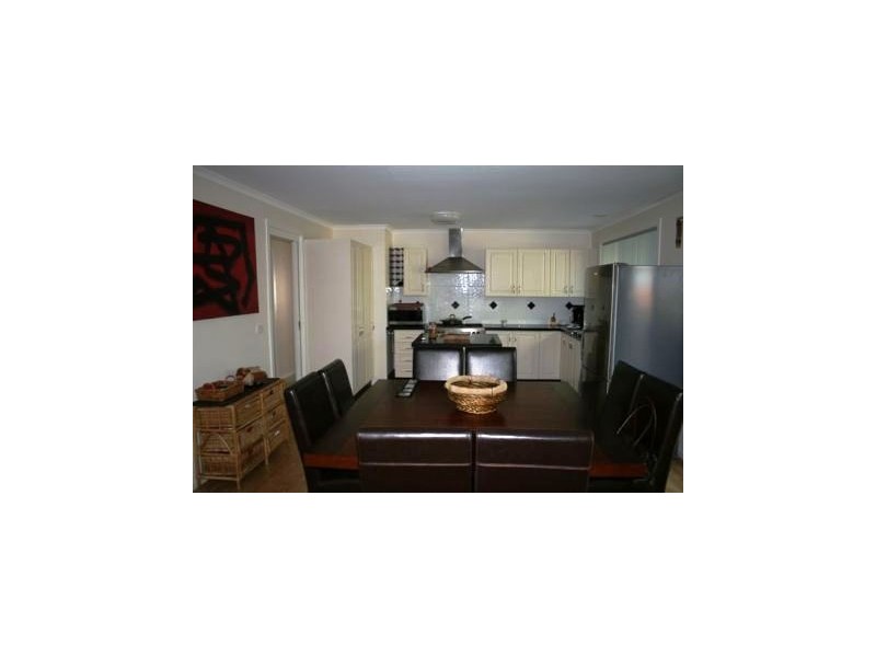 2/92-94 Norfolk Dve, Narre Warren VIC 3805