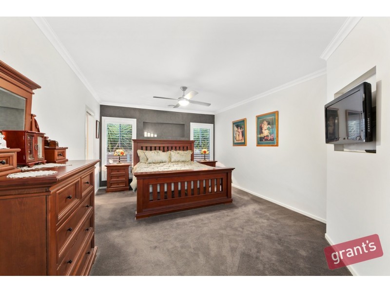 11 Powell Place, Pakenham VIC 3810