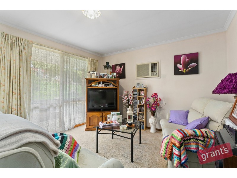 71 Wakenshaw Crescent, Pakenham VIC 3810