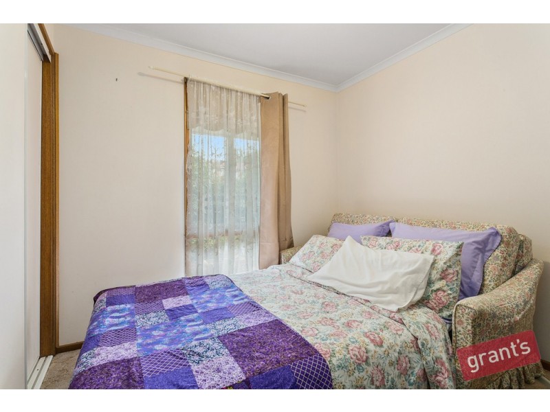 71 Wakenshaw Crescent, Pakenham VIC 3810