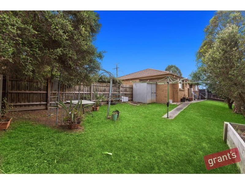 71 Wakenshaw Crescent, Pakenham VIC 3810