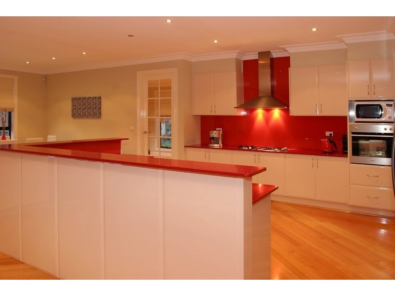 18 Peppertree Avenue, Narre Warren South VIC 3805