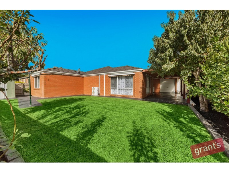 31 Kippenross Drive, Narre Warren South VIC 3805