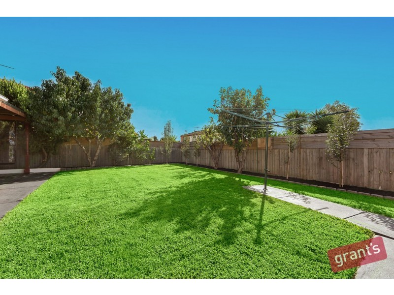 31 Kippenross Drive, Narre Warren South VIC 3805