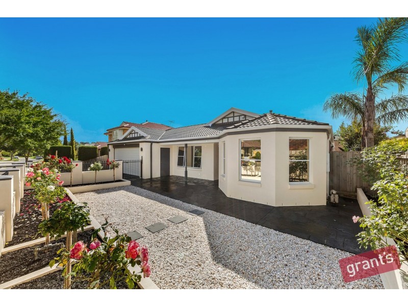 31 Kippenross Drive, Narre Warren South VIC 3805