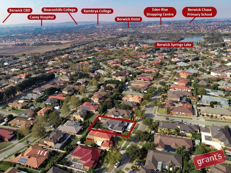 31 Kippenross Drive, Narre Warren South VIC 3805