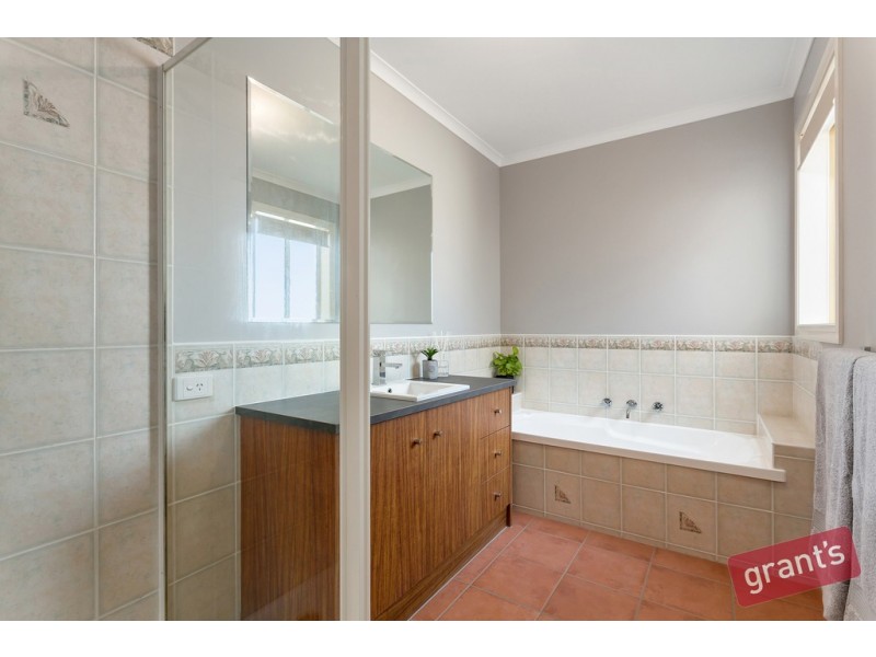 5 Phelan Place, Narre Warren VIC 3805