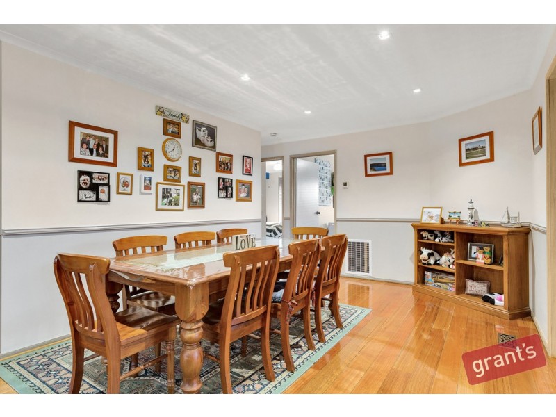 94 Lesdon Avenue, Cranbourne VIC 3977