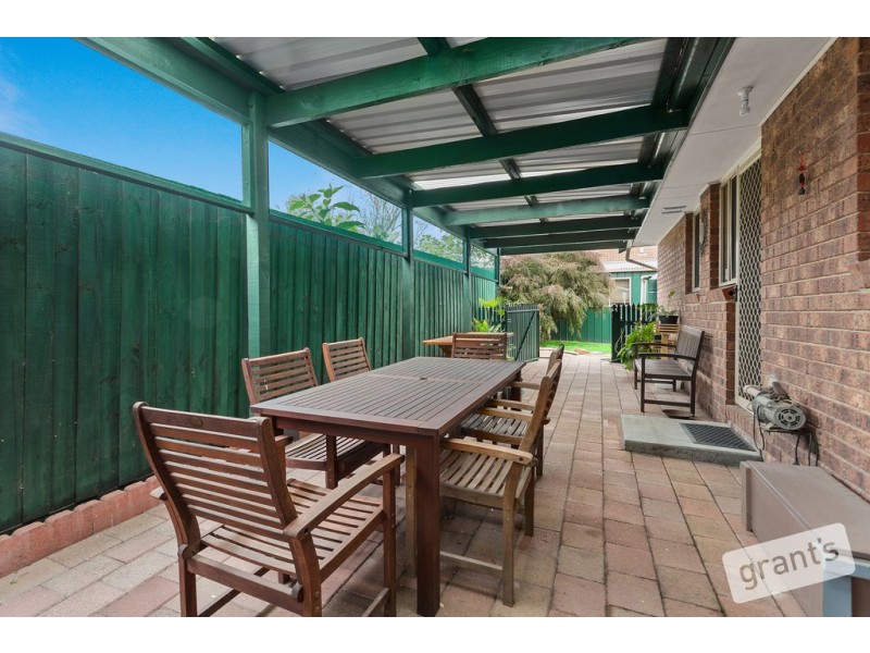 11 Ashley Close, Narre Warren VIC 3805