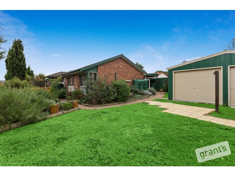 11 Ashley Close, Narre Warren VIC 3805