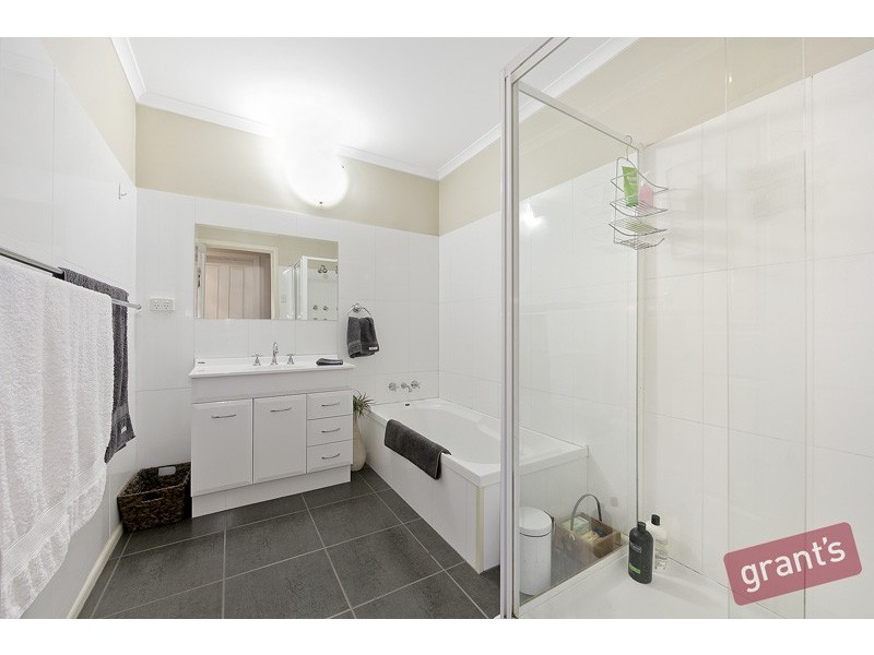 5 Legerwood Road, Narre Warren North VIC 3804