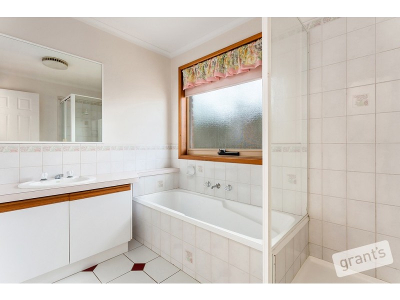 11 Estella Court, Narre Warren VIC 3805