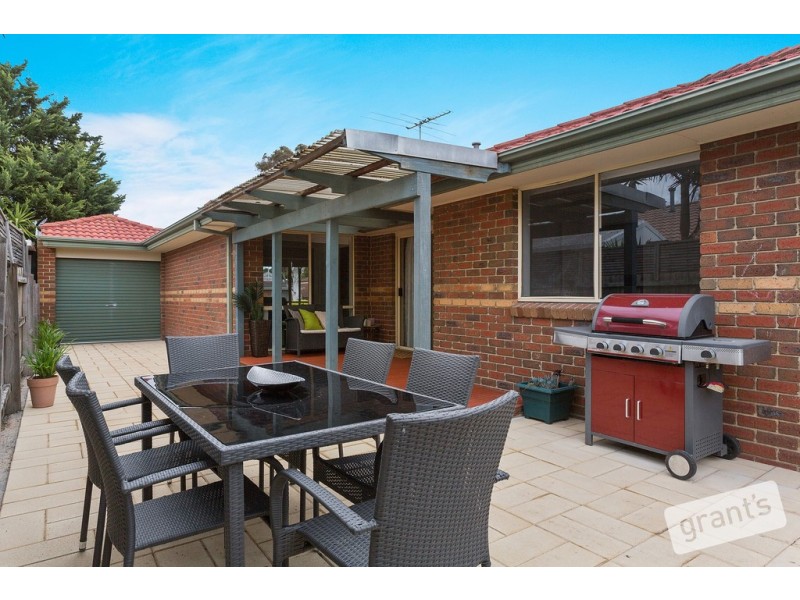 15 Armadale Drive, Narre Warren VIC 3805