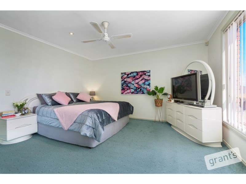 2 Ainsleigh Court, Narre Warren VIC 3805